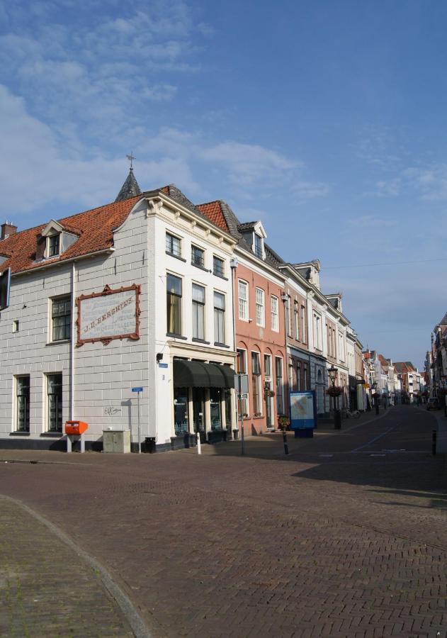 カンペン De Zevenster "Gevestigd Aan De Winkelstraat" Bed & Breakfast エクステリア 写真